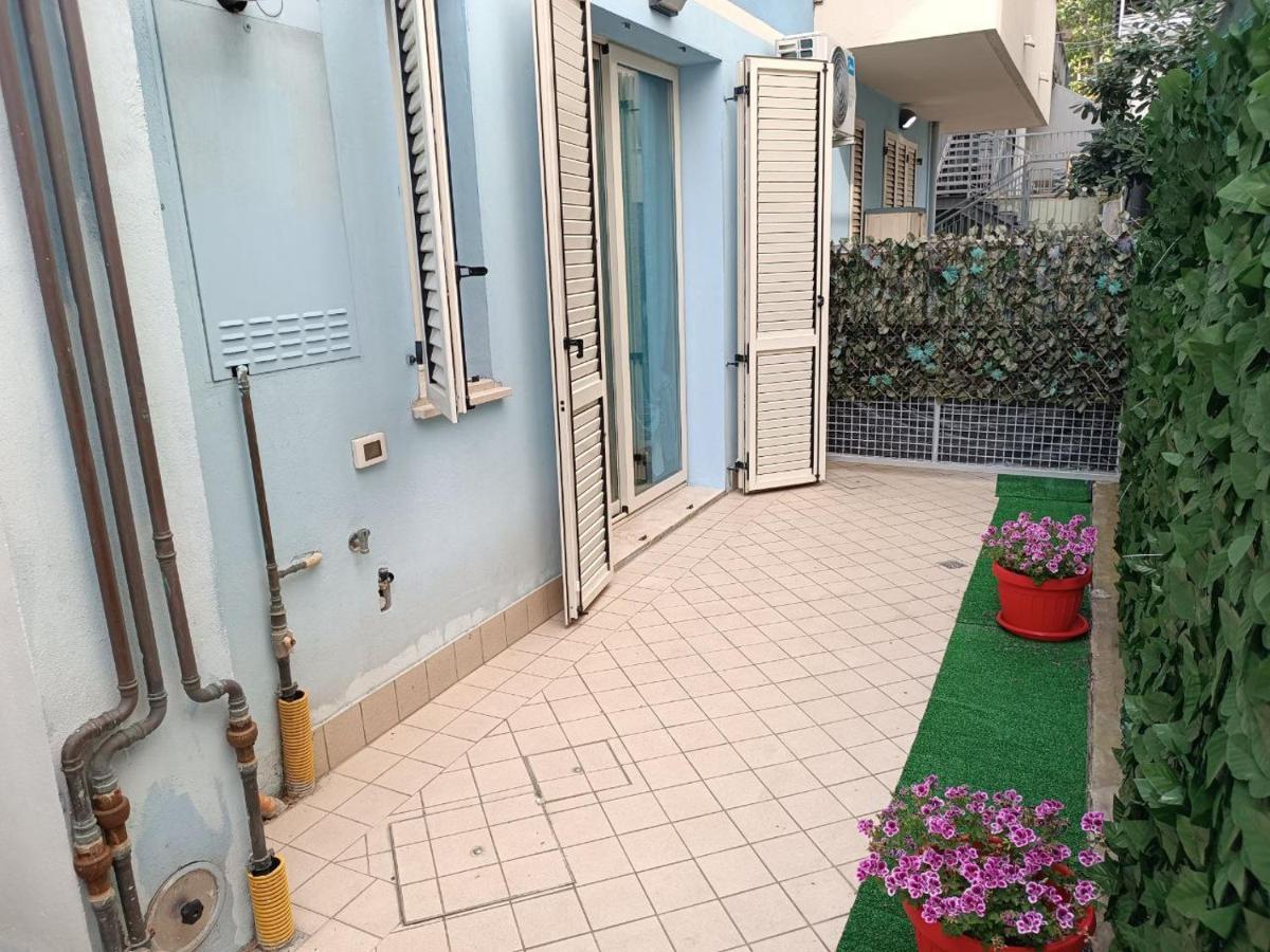 Residence Blu Marine Rimini Buitenkant foto