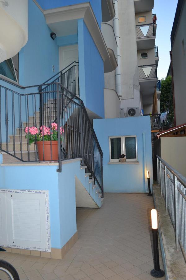 Residence Blu Marine Rimini Buitenkant foto