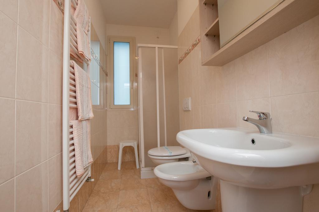 Residence Blu Marine Rimini Buitenkant foto